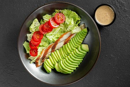 Салат Авокадо с угрем