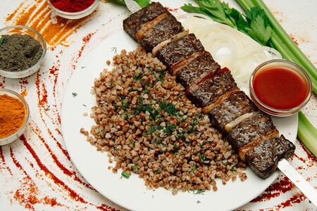Шашлык нежный с гречкой