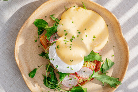 Бенедикт с авокадо