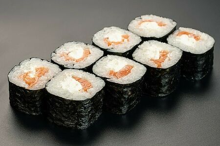 Ролл сливочный с лососем