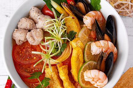 Бун Тхай с морепродуктами маленький