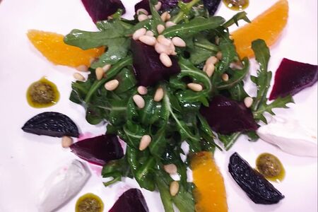 Микс из зелени с творожным сыром