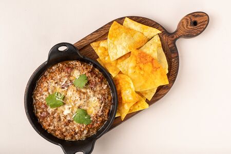 Чили кон карне