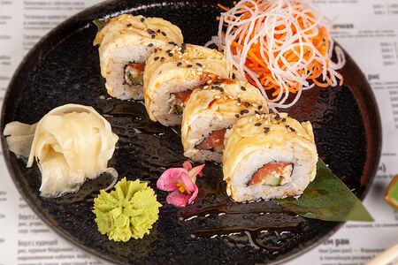 Ролл Ура маки кунсей