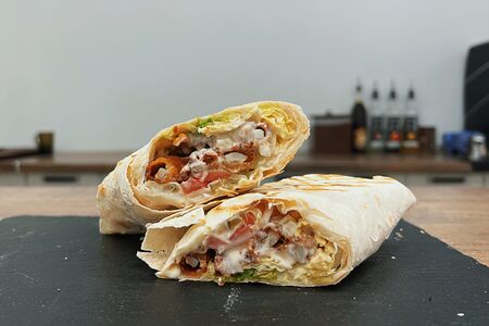 Шаурма Цезарь с кольцами кальмара