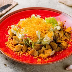 Теплый салат с куриным филе