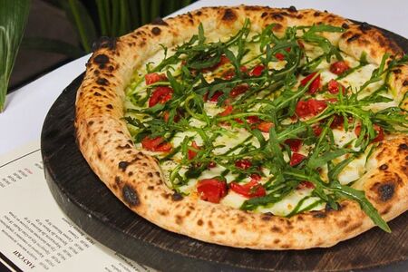 Пицца Примавера с песто