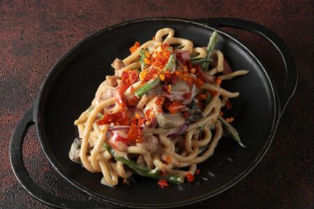 Вок с курицей