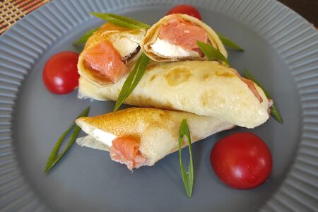 Блинчики с лососем