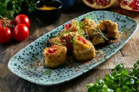 Рулетики из баклажанов