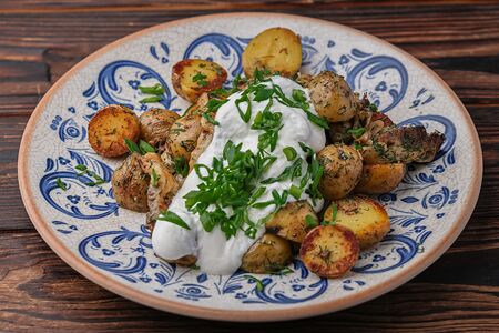 Жареный картофель с грибами