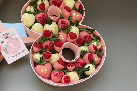 8 марта розовый