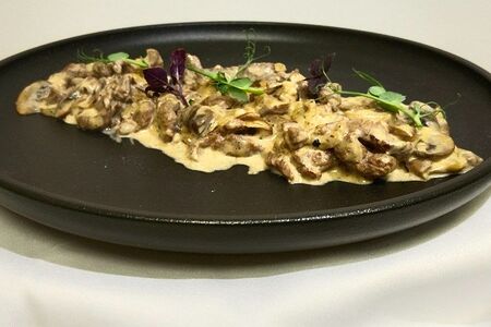 Говядина в грибном соусе