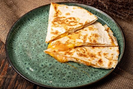 Кесадилья с сыром