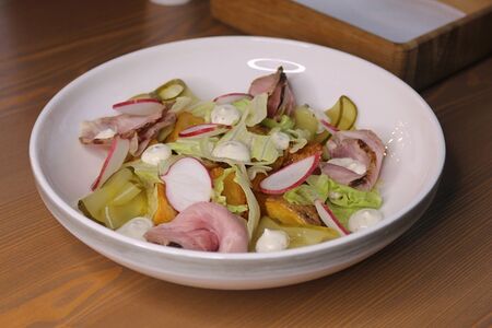 Картофельный салат с бужениной