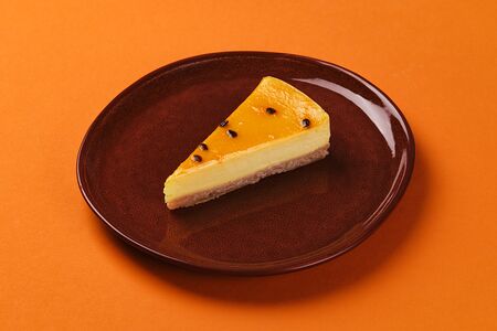 Чизкейк Манго-маракуйя