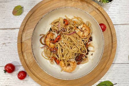 Вок с креветками