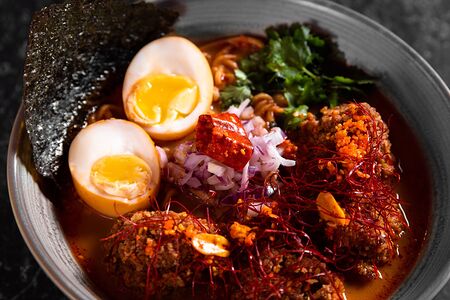 Рамен Желтый Карри с куриными стрипсами