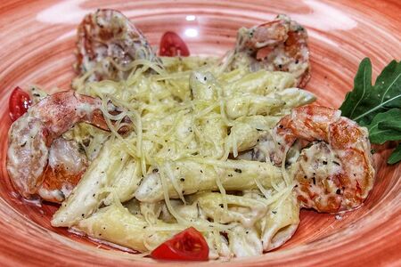 Пенне с креветками