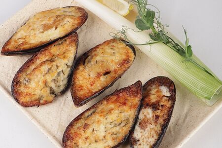 Запеченные мидии