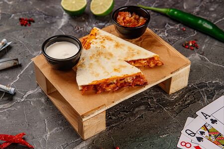 Кесадилья с цыпленком