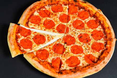 Пепперони M