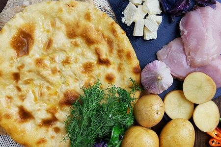 Пирог с курицей, картошкой и сыром