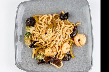 Вок с креветками