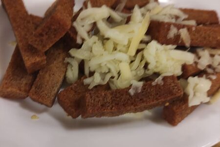 Гренки чесночные с сыром