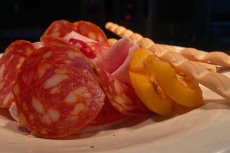 Мясная тарелка на одного