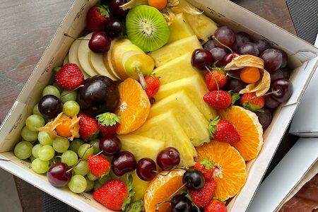 Фруктово-ягодный box M