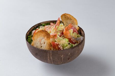 Салат Цезарь с курицей