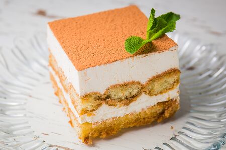 Тирамису с маскарпоне и кофейным сиропом