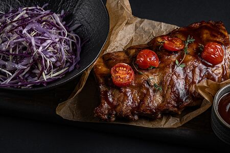Свиные ребра в остром BBQ