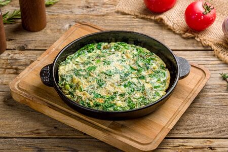 Кюкю с зеленью