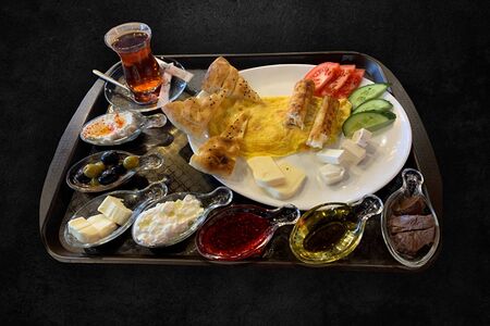 Турецкий завтрак с омлетом