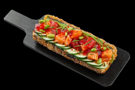 Sushi Hotdog с лососем и тунцом