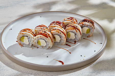 Ролл Филадельфия с угрем