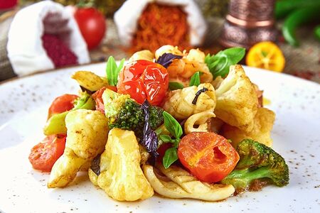 Рагу из кальмаров с овощами