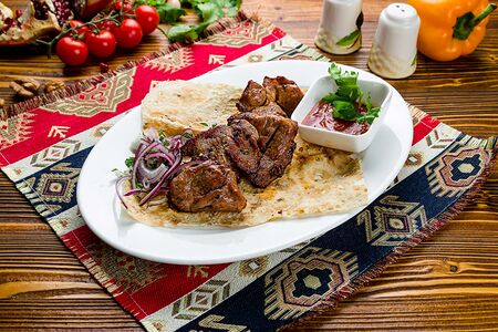 Шашлык из cвинoй шейки