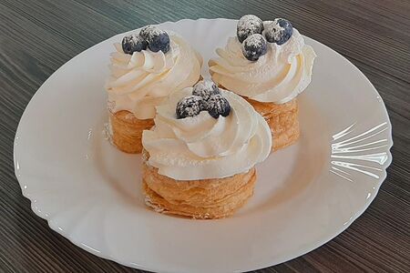 Валован с сырным кремом