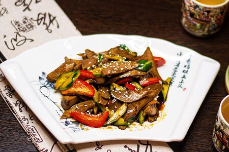 Салат из cвинoго языка