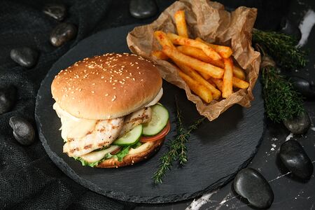 Чикен бургер