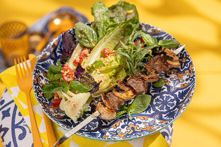 Шампур-салат с говядиной и грибами