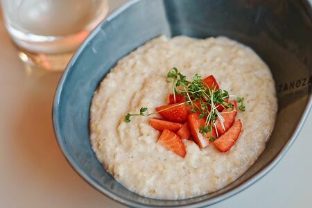 Овсяная каша на растительном молоке