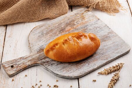 Пирожок с капустой