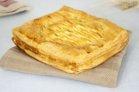 Пирог с лососем и картофелем