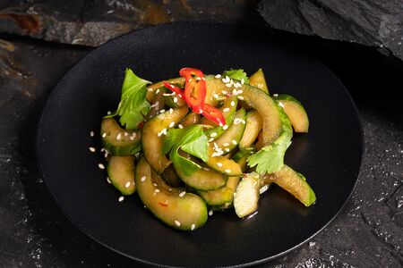 Салат Битые огурцы