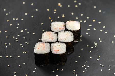 Ролл с крабом