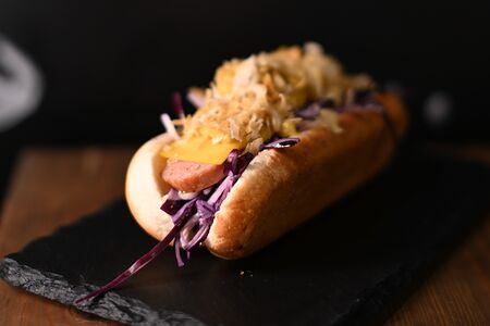 Хот-дог с Браунгшвейгской колбаской